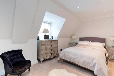 1 bedroom apartment to rent, Grosvenor Hill, Mayfair