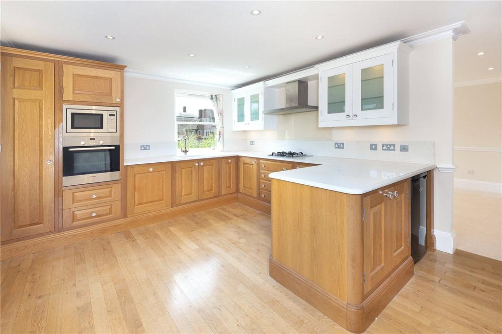 Kitchen/Breakfast Rm