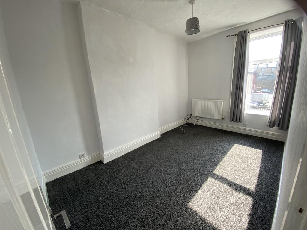 Hollins Grove Street, Darwen 1 bed flat to rent £450 pcm (£104 pw)