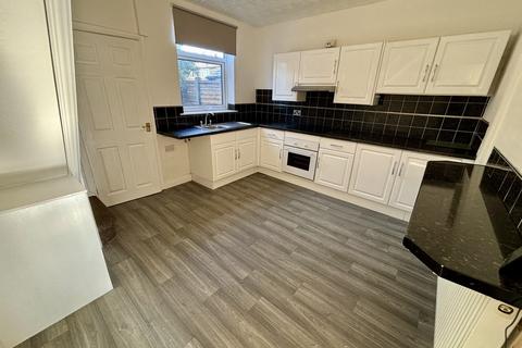 2 bedroom terraced house to rent, Elephant Lane, Thatto Heath, St. Helens