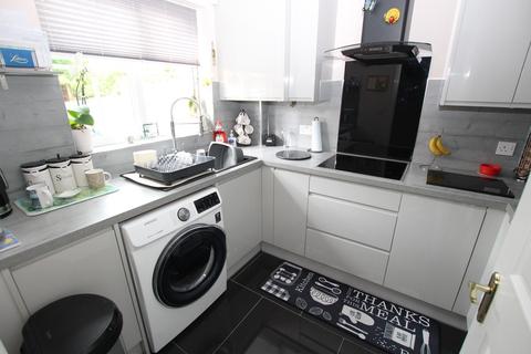 63 Bascombe Grove, Dartford, DA1 3RH
