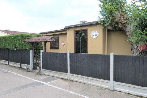 undefined, Lippitts Hill, Loughton