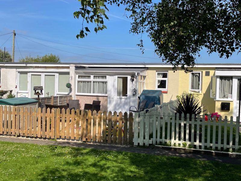 Coast Road, Berrow 1 bed bungalow £120,000
