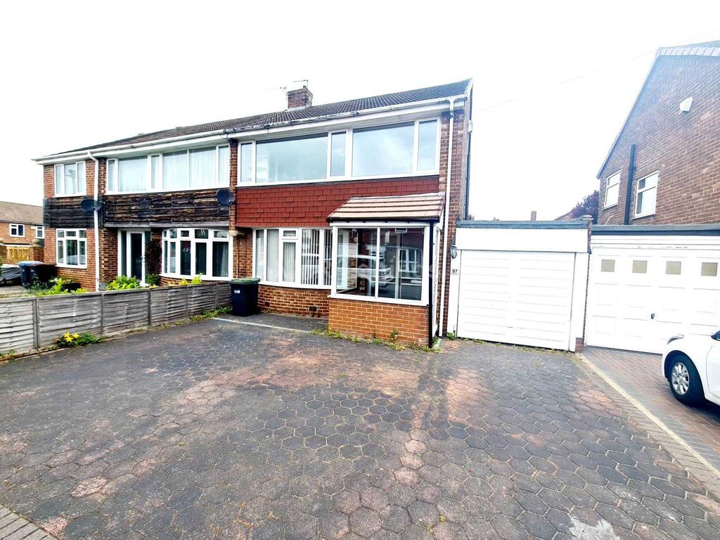 Grinstead Way, Carrville 3 bed semidetached house £775 pcm (£179 pw)