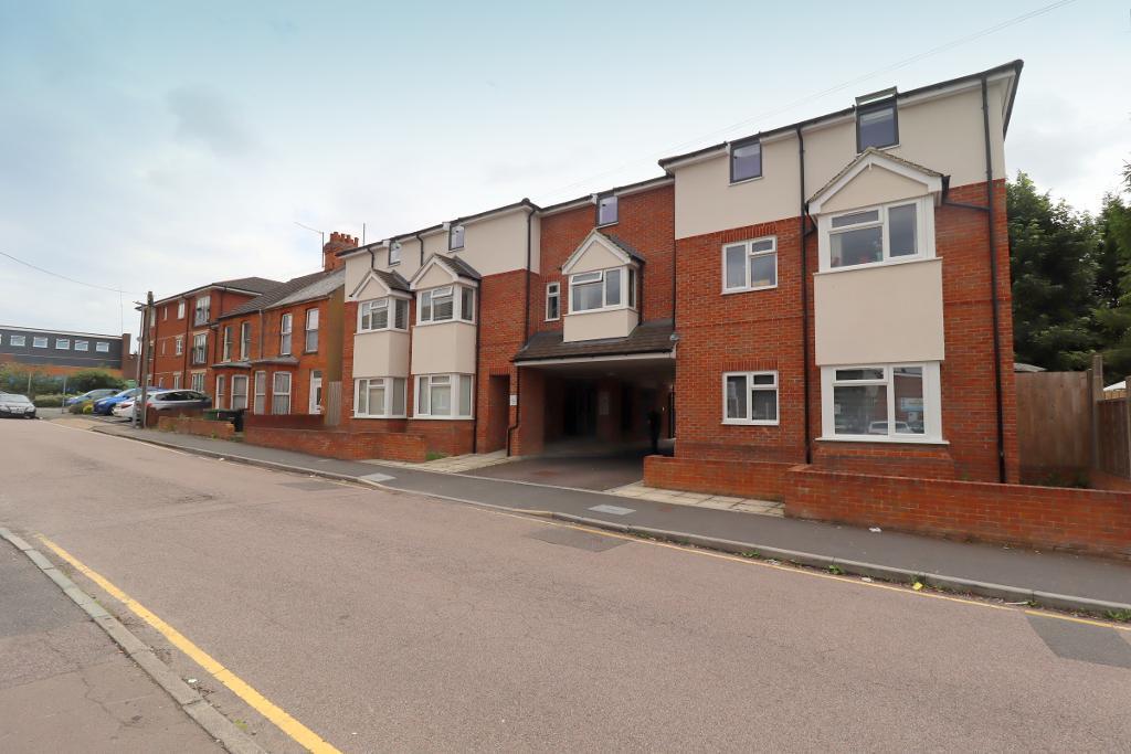 5 Empress Road, Leagrave, Luton... 1 bed apartment £170,000
