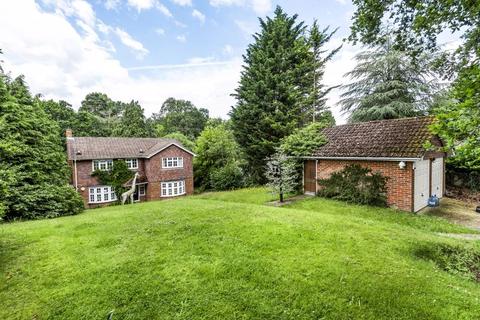 Wynsum Cottage Bourne Dene, Wrecclesham, Farnham, GU10 4RF