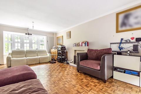 Wynsum Cottage Bourne Dene, Wrecclesham, Farnham, GU10 4RF