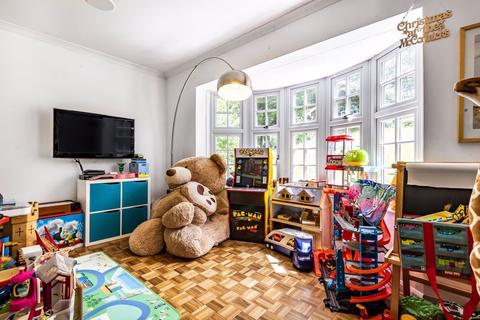 Wynsum Cottage Bourne Dene, Wrecclesham, Farnham, GU10 4RF