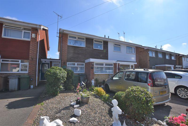 Girtrell Road, Saughall Massie 3 bed semidetached house £180,000