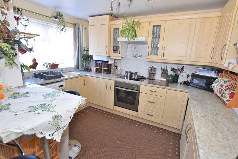 Girtrell Road, Saughall Massie 3 bed semidetached house £180,000