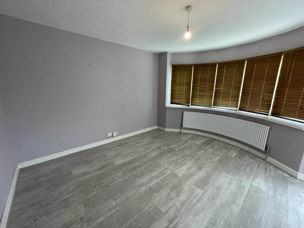 St Austell Road, WestonsuperMare, North Somerset 3 bed house £900