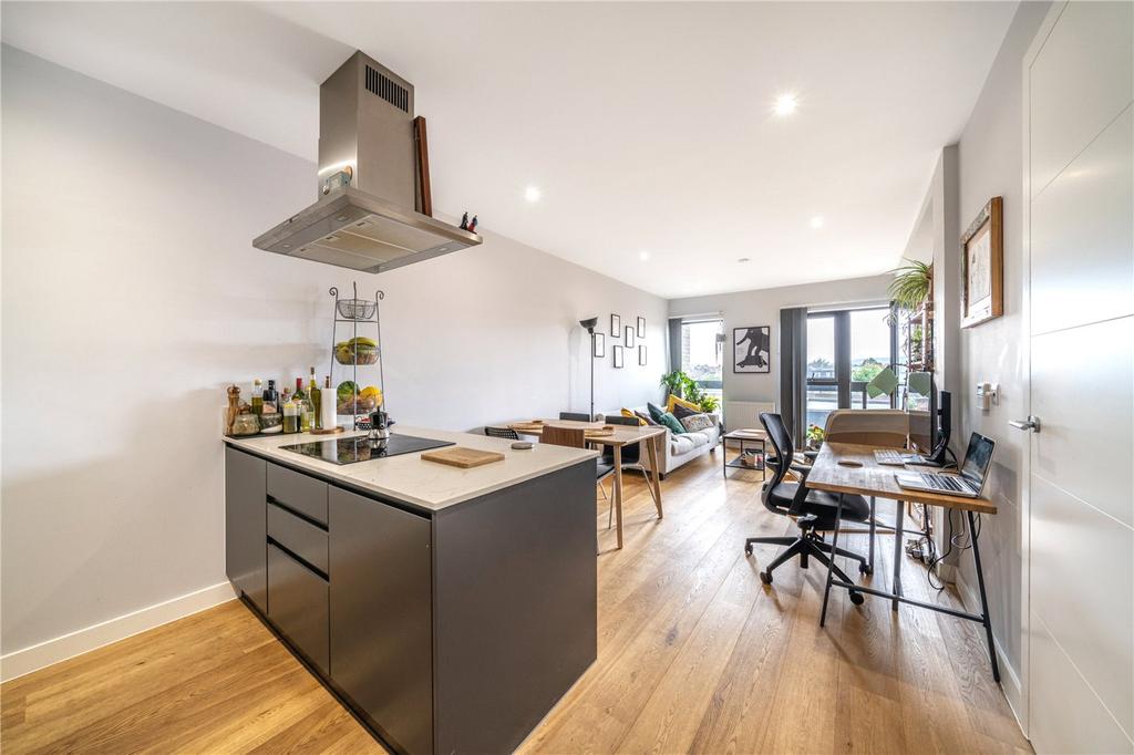 Grove Vale, East Dulwich, London, SE22 2 bed apartment £600,000