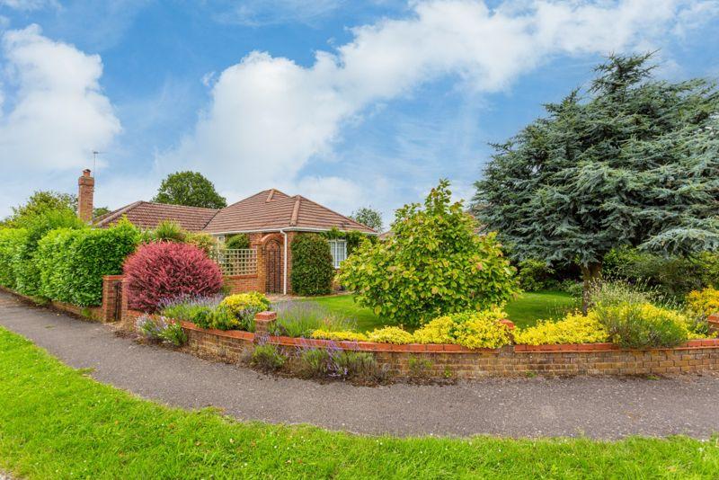 Codmore Crescent, Chesham 2 bed detached bungalow £635,000