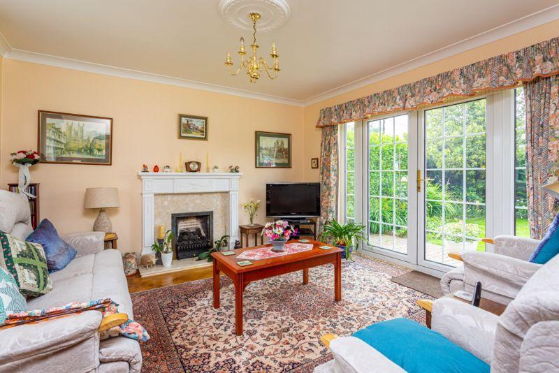 Codmore Crescent, Chesham 2 bed detached bungalow £635,000