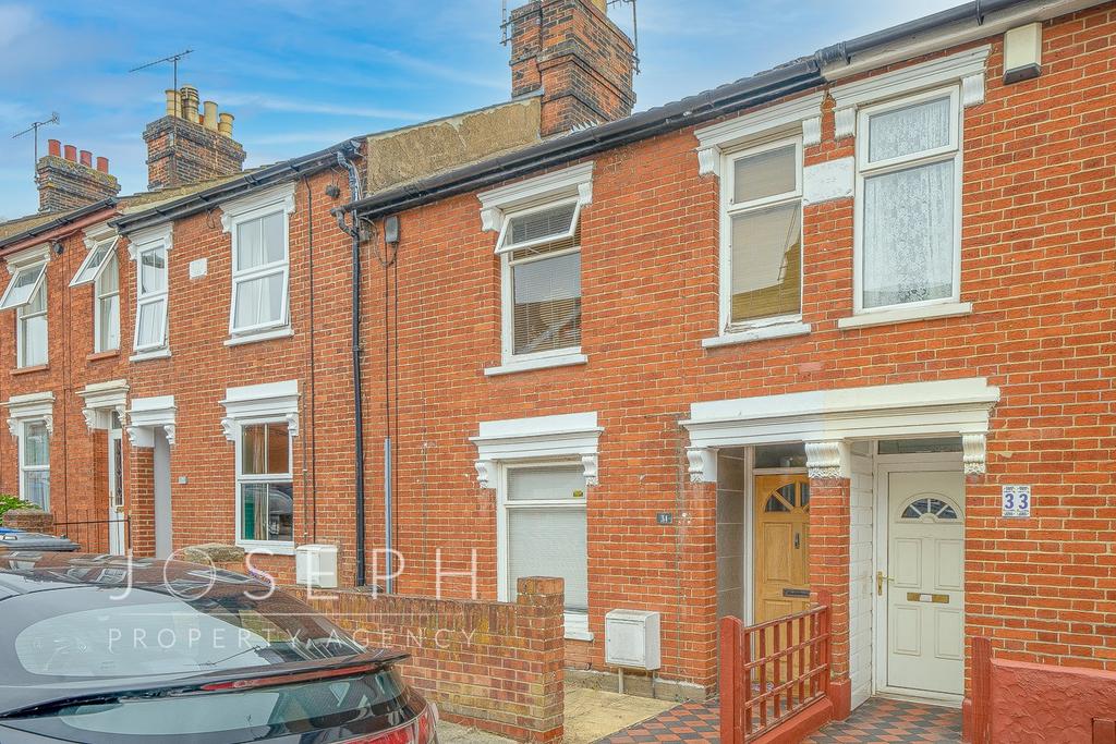 Martin Road, Ipswich, IP2 2 bed terraced house £185,000