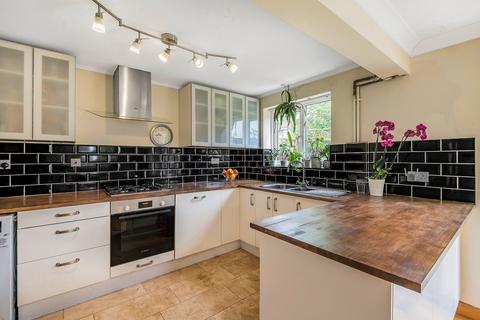 2 Miles Drive, Clifton, Shefford, SG17 5HS