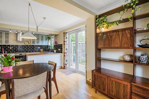 2 Miles Drive, Clifton, Shefford, SG17 5HS