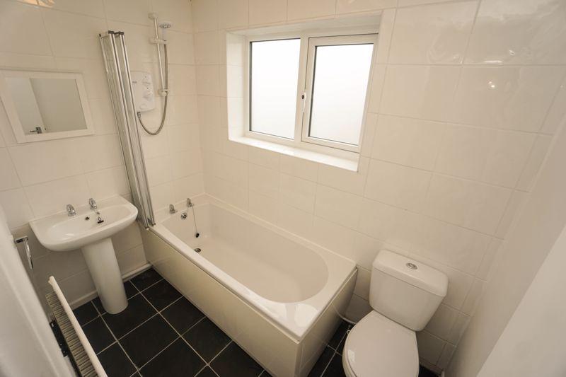 Middlebrook Drive, Lostock 2 bed semidetached house £750 pcm (£173 pw)