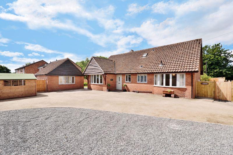COMING SOON... Holme Lacy, Hereford 4 bed detached house £500,000