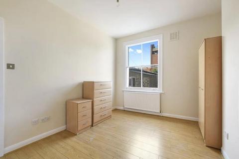 2 bedroom flat to rent, Bruce Road, harlesden, London