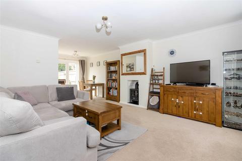 17 Boxgrove, Goring By Sea, Worthing, BN12 6BH