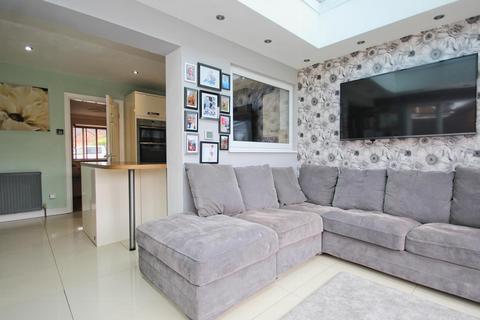 45 Ashdene Close, Willerby, Hull, HU10 6LW