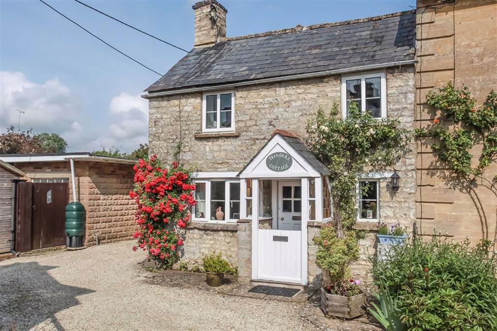 Church Road, Milton Under Wychwood... 3 bed cottage £350,000