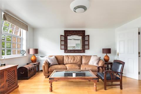 Flat 3, 18 Cassland Road, London, E9 7AN