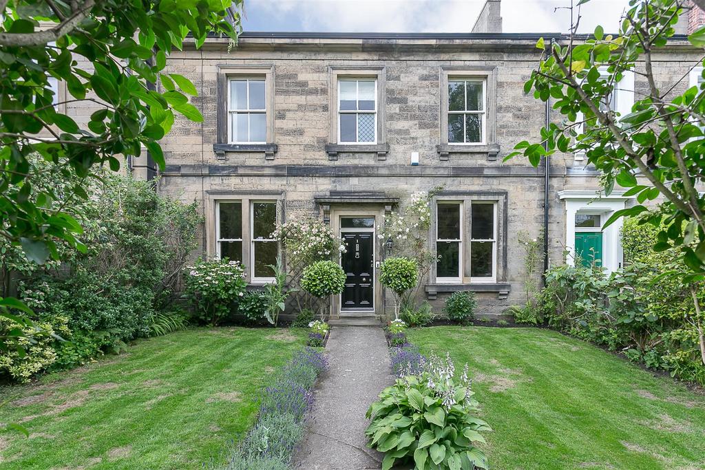 Roseworth Terrace, Gosforth... 3 bed terraced house £1,950 pcm (£450 pw)