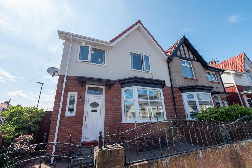 Henderson Road, St Gabriels, Sunderland 3 bed semidetached house £