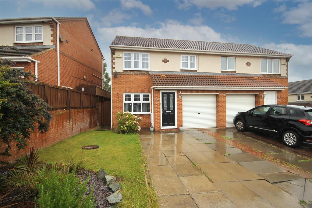 Eider Close, Cuthbert, Hartlepool 3 bed semidetached house £