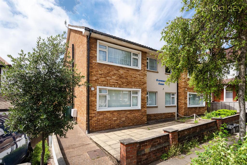 Silverdale Road, Hove 2 bed flat £300,000