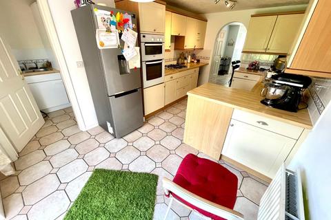 8 The Square, Northampton, NN4 5AR