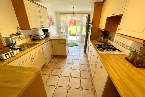 8 The Square, Northampton, NN4 5AR