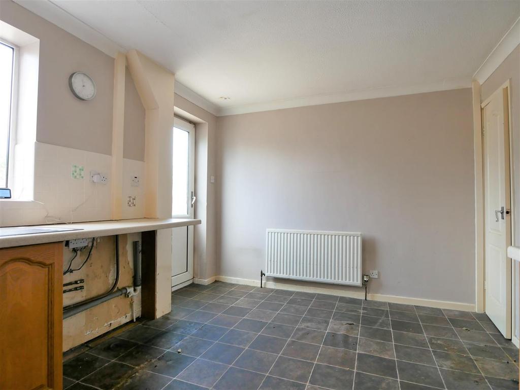 Forestgate, Haxby 2 bed terraced house £200,000