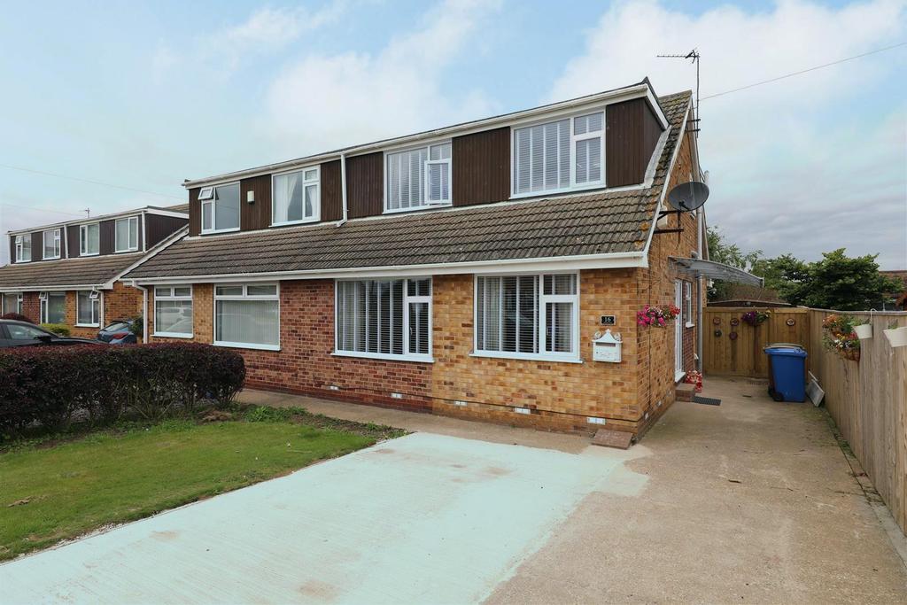 Holmpton Road, Withernsea 3 bed semidetached house £190,000