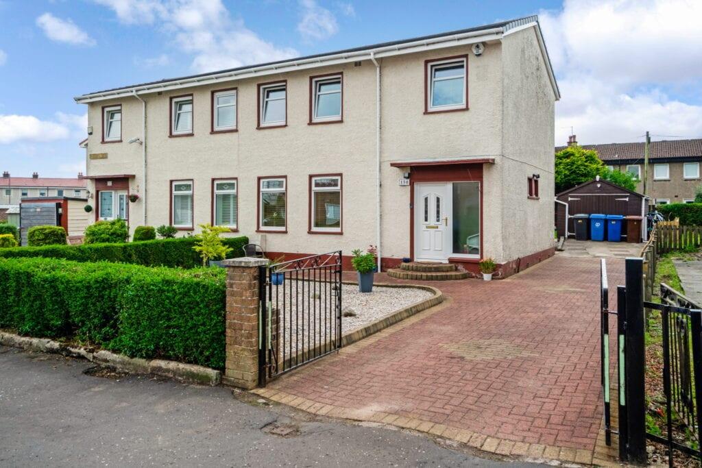 150 Riddell Street Clydebank G81 2HD 3 bed semidetached house £145,000