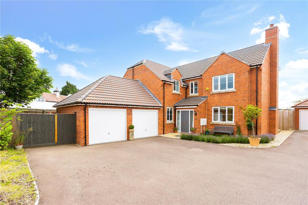Kings Elm, Norton, Gloucester, GL2 5 bed detached house £700,000