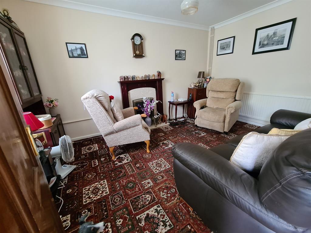 Court Colman Street, Nantymoel, Bridgend, CF32 7RL 2 bed terraced house