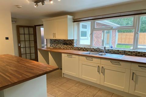 3 Ecroyd Park, Credenhill, Hereford, HR4 7EL