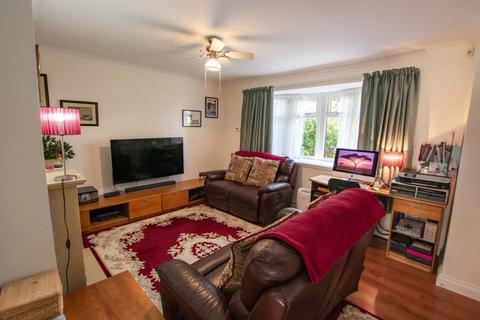 68 Cadleigh Gardens, Birmingham, B17 0QB