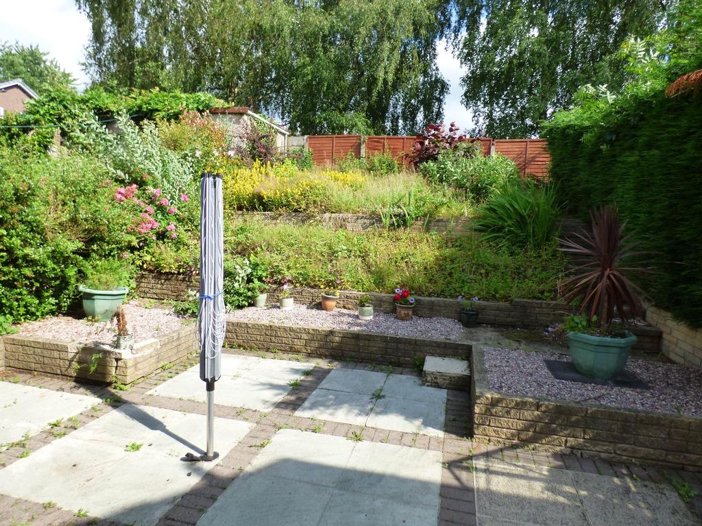 Shearwater Road, Offerton, Stockport, SK2 3 bed semidetached house £