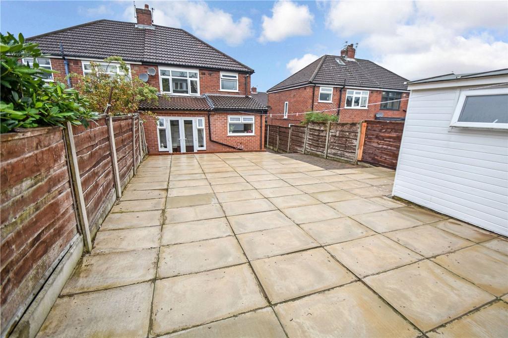 Apollo Avenue, Bury, BL9 3 bed semidetached house £230,000