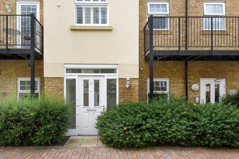 12 Wells View Drive, Bromley, BR2 9UL