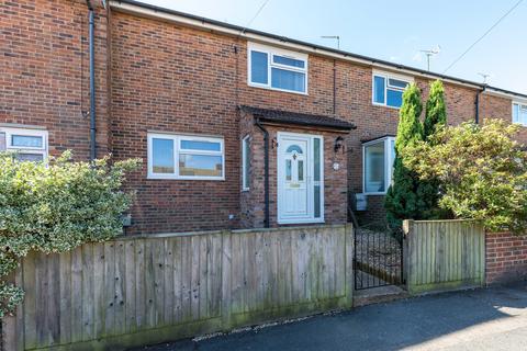 2 bedroom terraced house to rent, Manor Road, Burgess Hill RH15