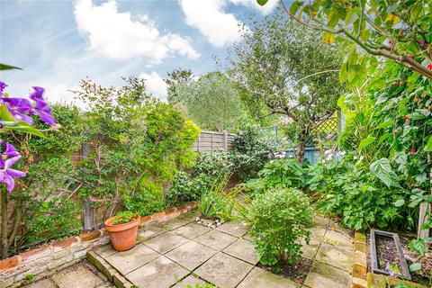 4 Beverley Path, London, SW13 0AL