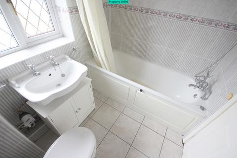 2 bedroom flat to rent, Lowedges Drive, Sheffield, S8 7LS