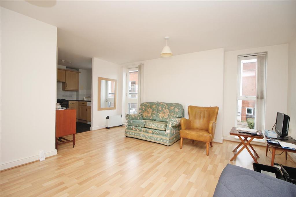 Lounge / Dining Room