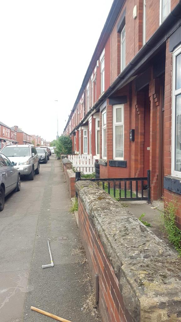 3 Bedroom End Terrace House To Let