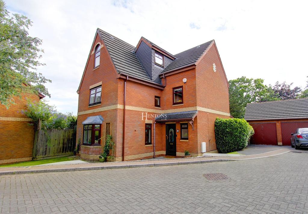 Lowfield Drive, Thornhill, Cardiff 5 bed detached house £575,000